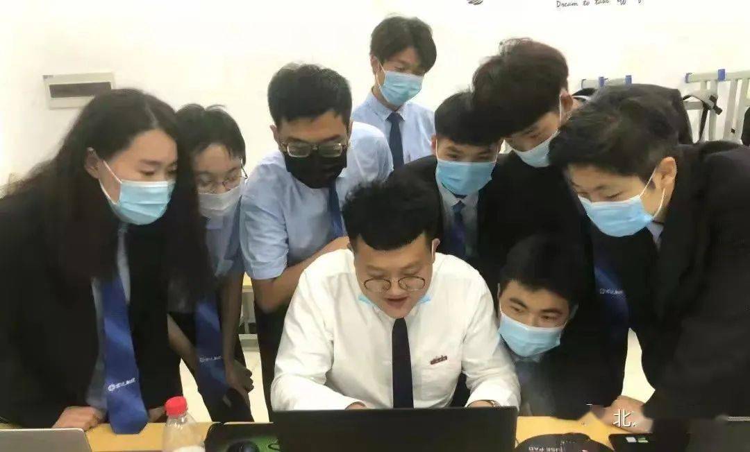 ff8fcbae4925410e825a9e9e9921f14d.jpeg 八维教育培训学校python编程语言学习