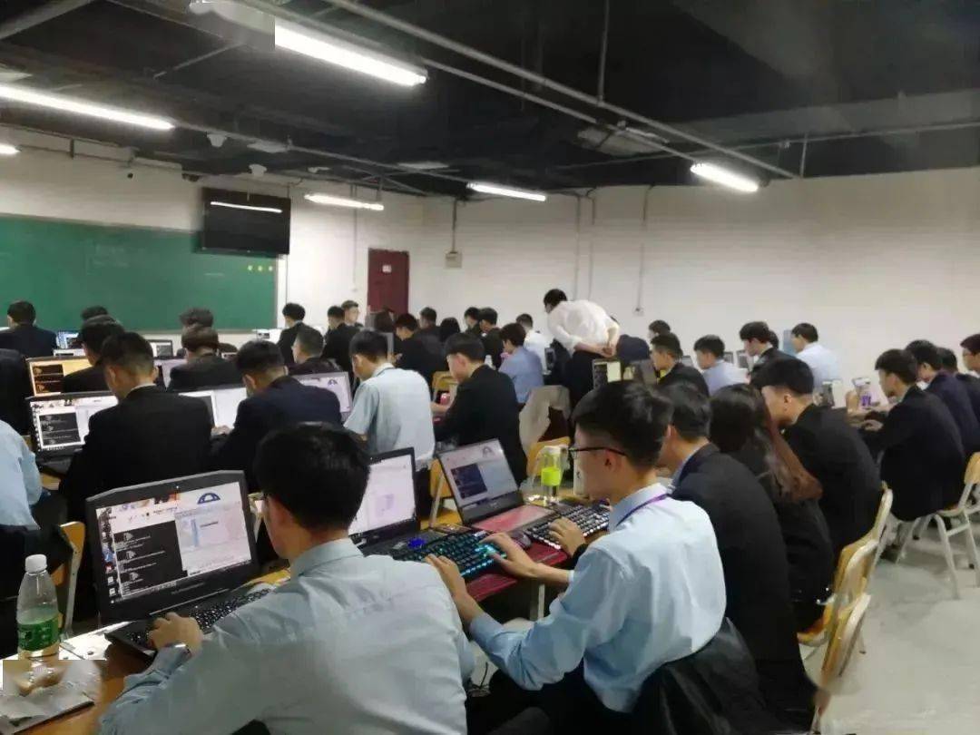 八维教育培训学校打造数字经济时代下数字化人才