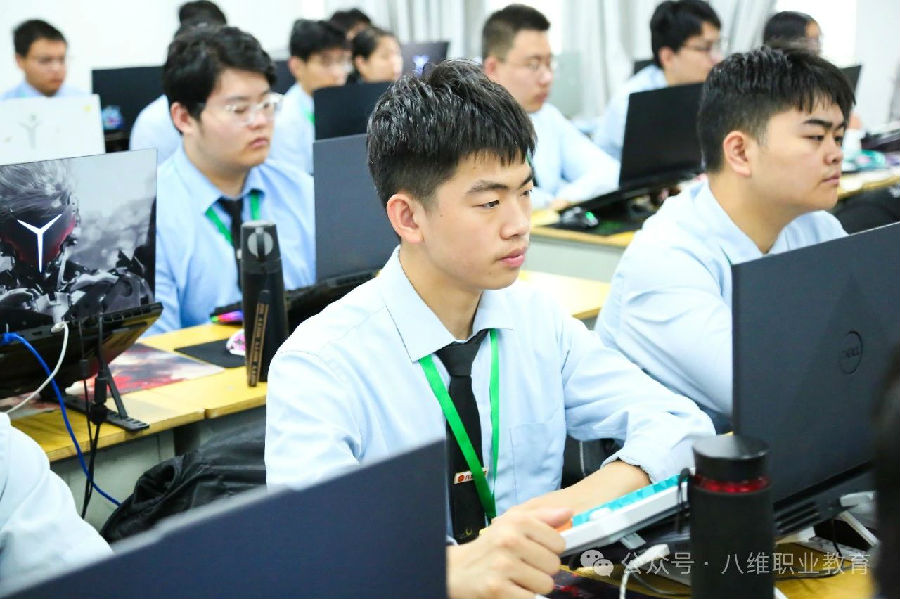 微信图片_20250305103118.jpg 八维职业学校学子频传喜讯优质就业开启蛇年薪征程