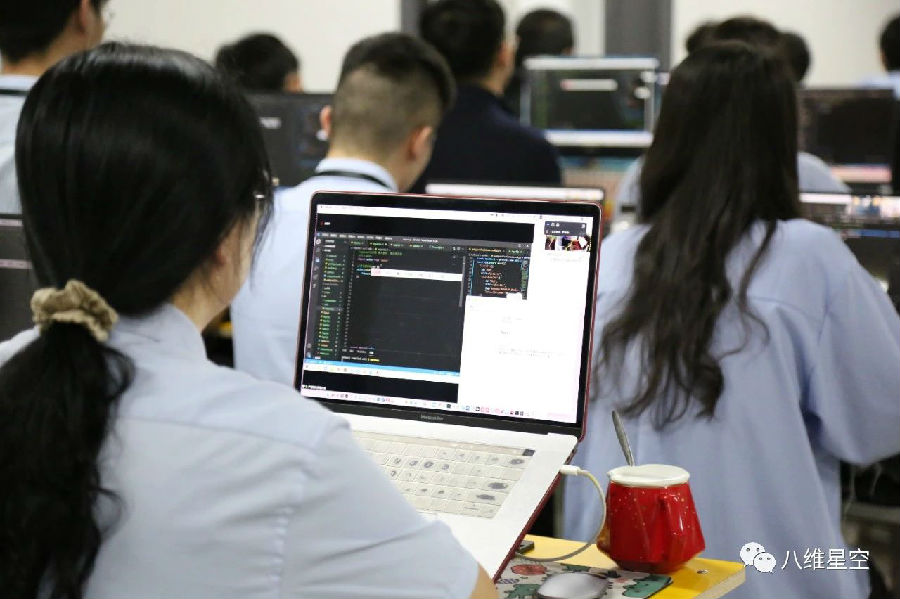 江苏宿迁八维教育解锁数字化技术领域的未来之门塑造未来技能精英