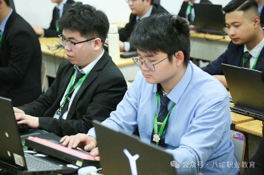 八维职业学?？糁腔畚蠢葱潞匠桃炜萍夹率贝绷?/></p><p>　　2025年就业大战，战鼓已响！全体八维人已经做好准备：请各位家长放心，请各位学子放心，请各个企业放心！八维师生定将用拼搏照亮更多学生的未来，用创新教育体系帮助更多学子实现梦想，用技能让更多企业受益！</p>														    <p>标签：
																														<span style=