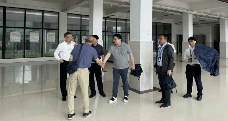 交流聚合力 互鉴促发展 | 临港产业大学一行到八维上海校区参观交流