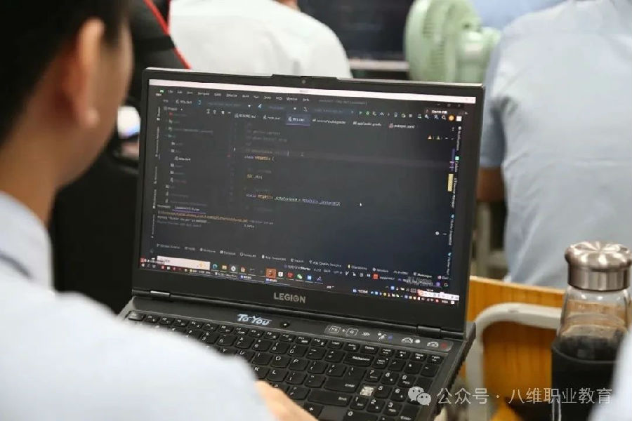 八维学校java课程：掌握编程之魂，铸就未来科技精英！