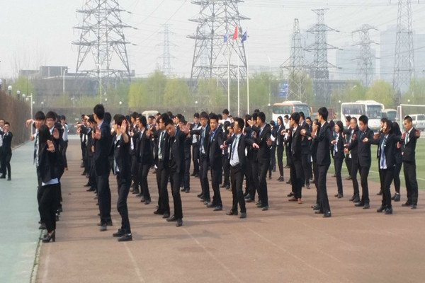 八维职业学校：校企合作，筑梦未来，就业之路畅通无阻！