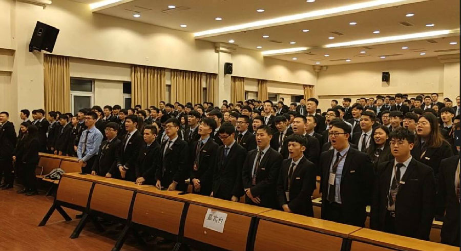 八维教育:数字经济时代的智慧领航者,培育未来精英,驱动教育新变革!