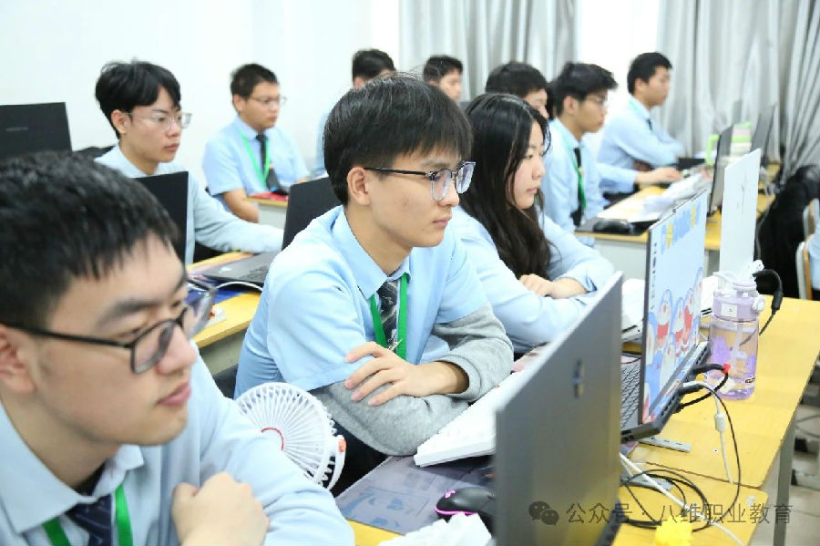 八维职业学校：解锁数字技术之门，照亮学子每一步前行之路！