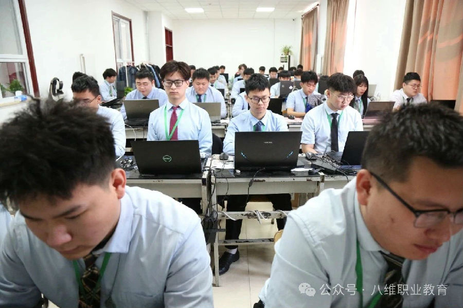 江苏宿迁八维学校：领航网络安全工程师教育，筑梦数字未来！