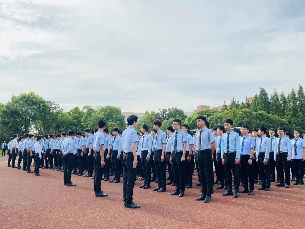 江苏宿迁八维学校：技术精英的璀璨舞台，铸就科技创新的领军人物！