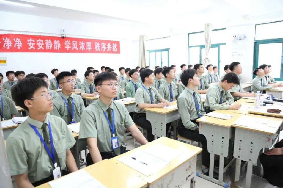 江苏宿迁八维学校：塑造顶尖数字人才，开启数字科技新时代的大门！