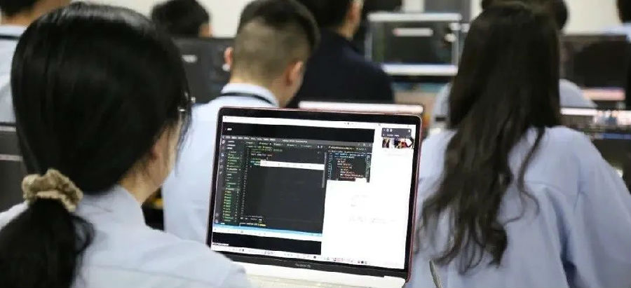 江苏宿迁八维教育：打造优质就业新篇章，助力学子职业腾飞