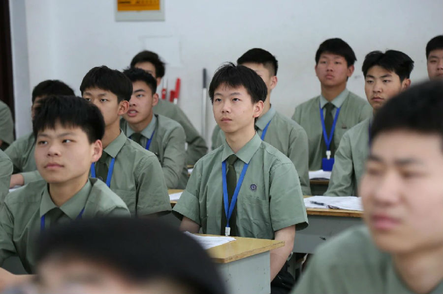 八维职业学校：领航职业教育新风潮，引领学子驰骋职场巅峰！