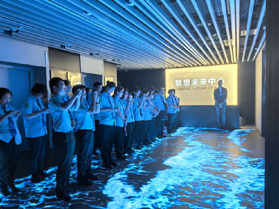 八维职业学校：开启智慧未来人工智能领域，引领未来科技潮流！